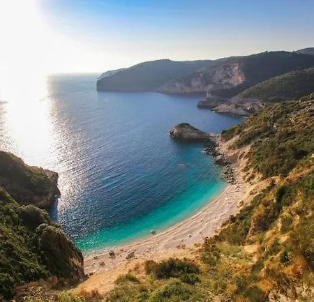 Dive Into Summer - Kirki's Cozy Pool Gem On Paxoi Ieromonachos
