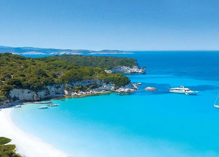 Dive Into Summer - Kirki's Cozy Pool Gem On Paxoi