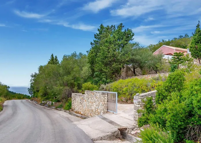 Dive Into Summer - Kirki's Cozy Pool Gem On Paxoi