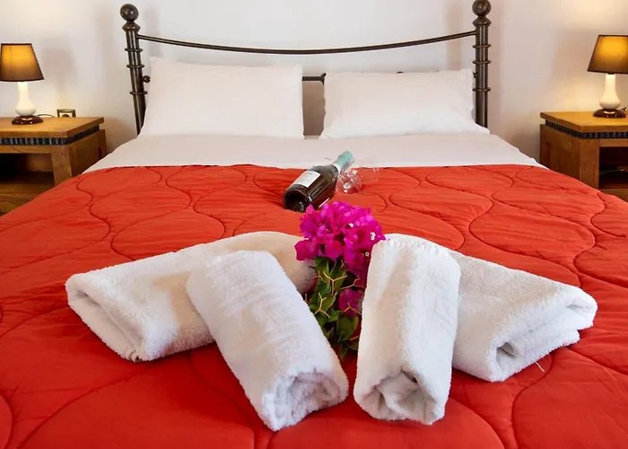 Dive Into Summer - Kirki's Cozy Pool Gem On Paxoi